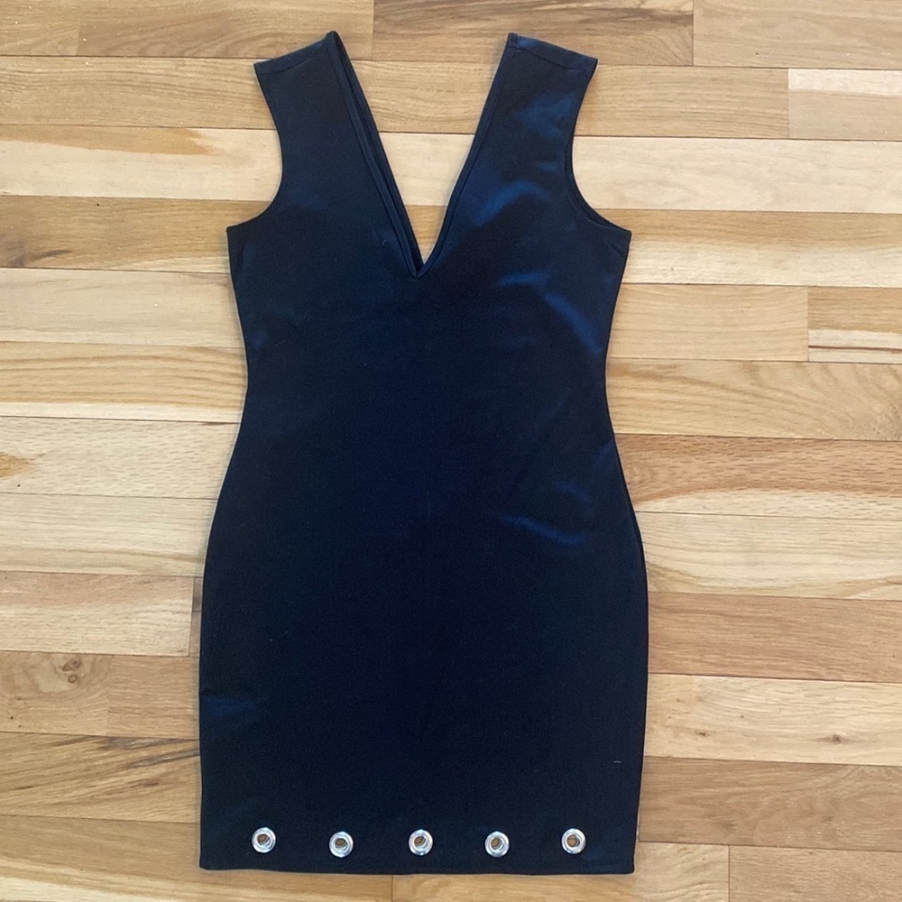 Brat Star V Neck Little Black Dress NWT L - Picture 2 of 10